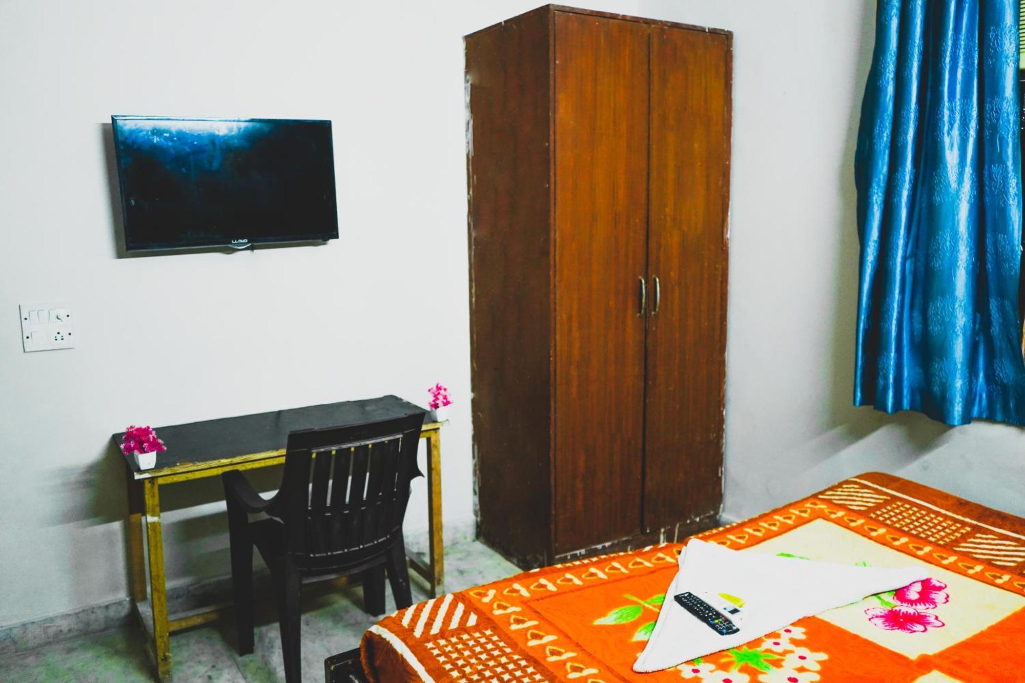 Hotel Bliss Bourn - Lajpat Nagar Neu-Delhi Exterior foto