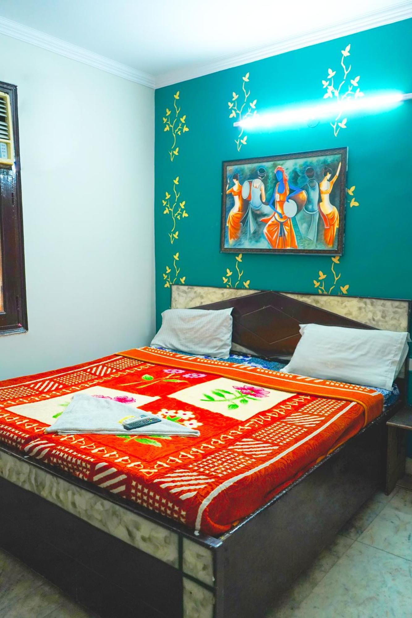 Hotel Bliss Bourn - Lajpat Nagar Neu-Delhi Exterior foto