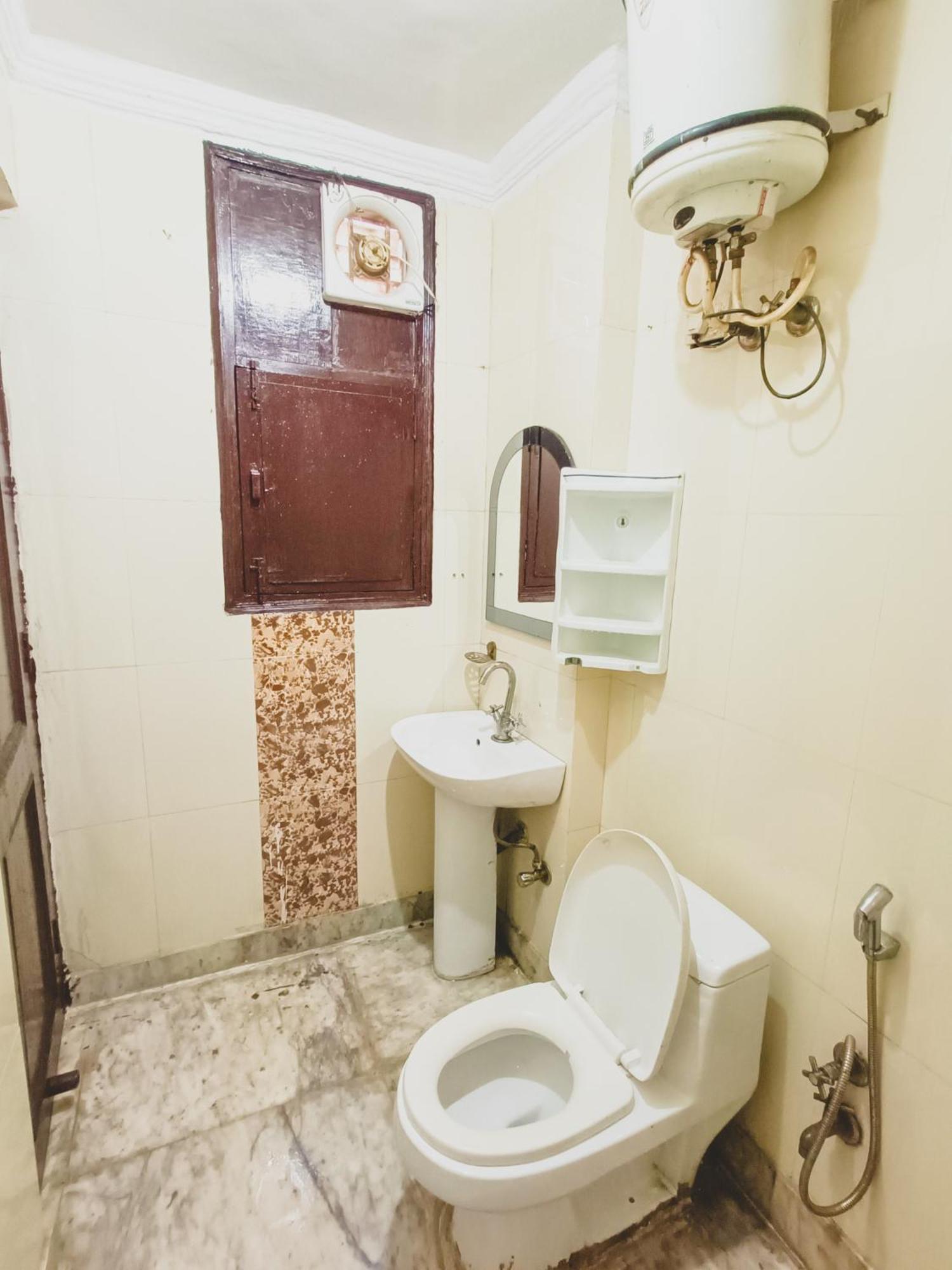 Hotel Bliss Bourn - Lajpat Nagar Neu-Delhi Exterior foto